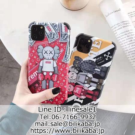 surpeme off-white kaws コラボ iphoneイレブンカバー