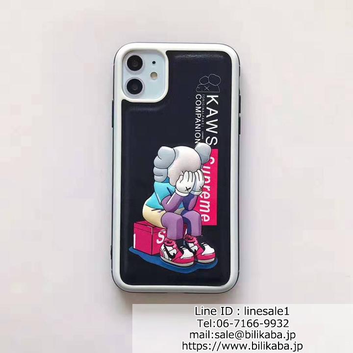 人気アイテム iphonexs max kaws 携帯ケース