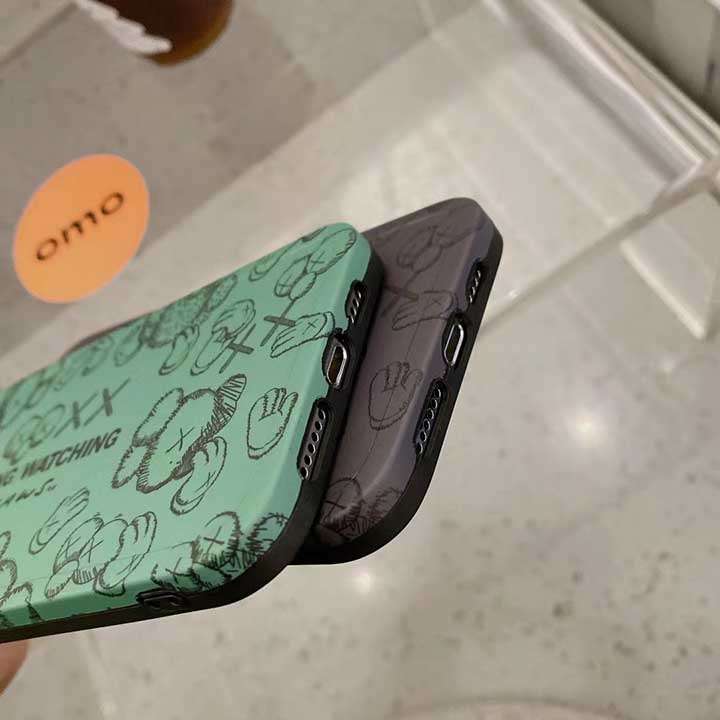 Kaws iphone11promax 保護ケース ハイブランド