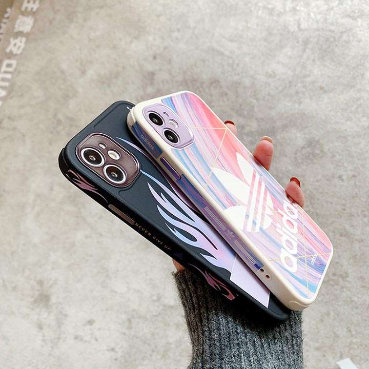 超スタイリッシュ カバー アディダス アイフォン xs max