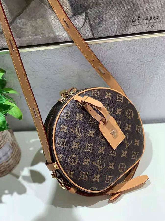 ショルダーバッグ ラグジュアリー lv