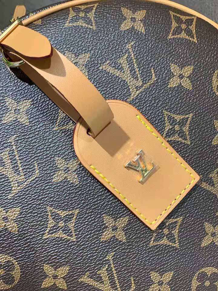 vuitton クロスボディ