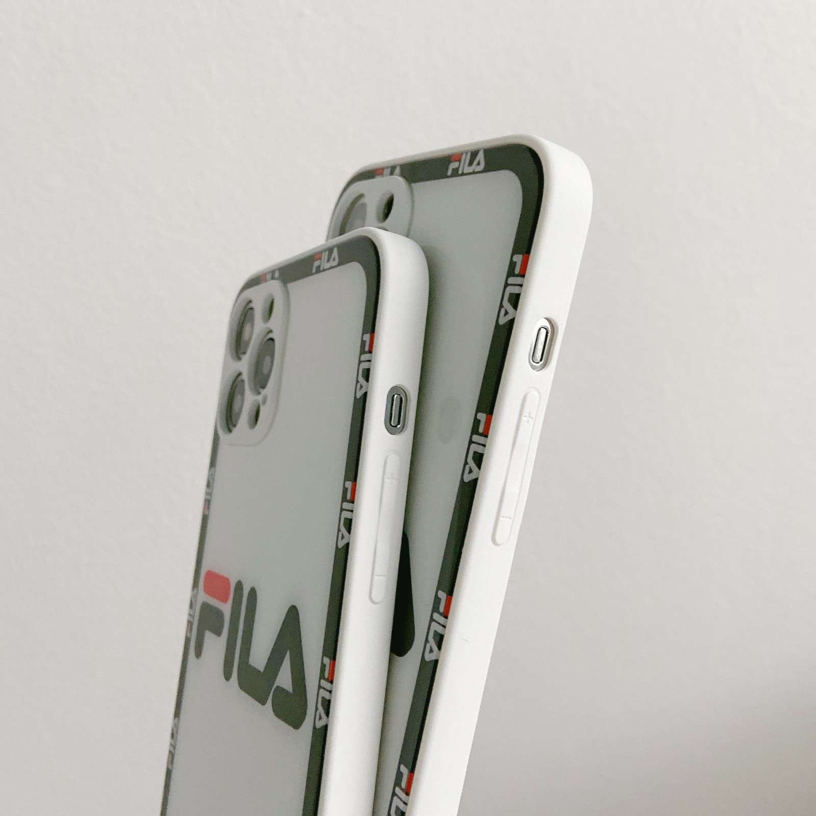 ガラス iphone13 カバー fila