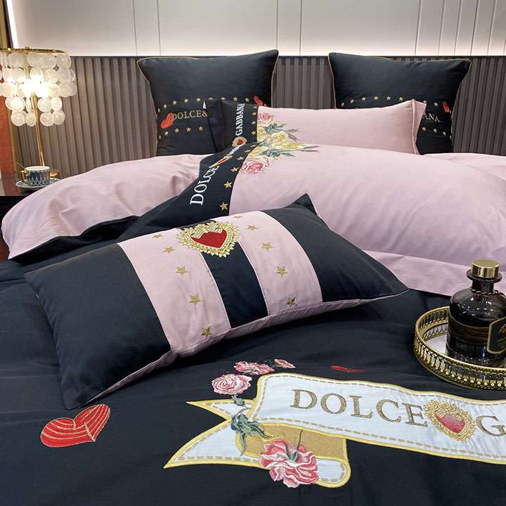 Dolce Gabbanaロゴ付き