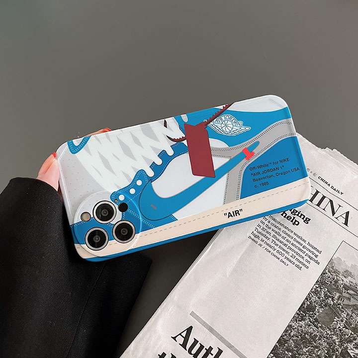 nike iPhone 13 Proロゴ付き携帯ケース