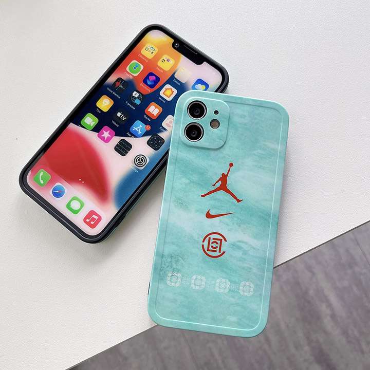 合わせ易いカバーair jordan iPhone 12pro/12