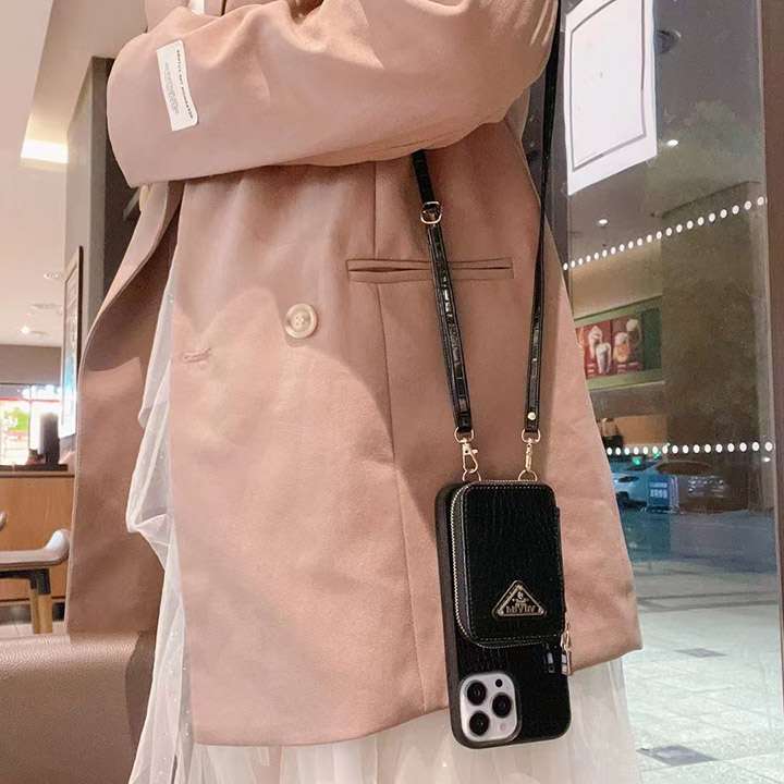 prada  iphone14 max カバー クロコ柄