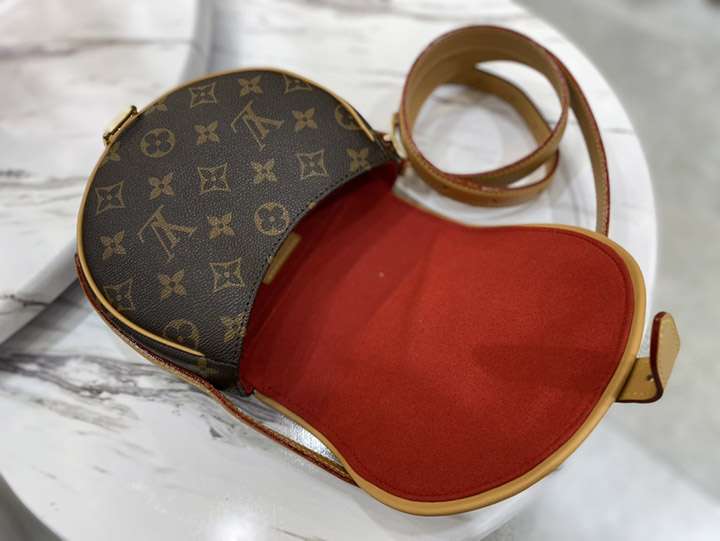 vuitton クロスボディ 彼女へのプレゼント 売れ筋