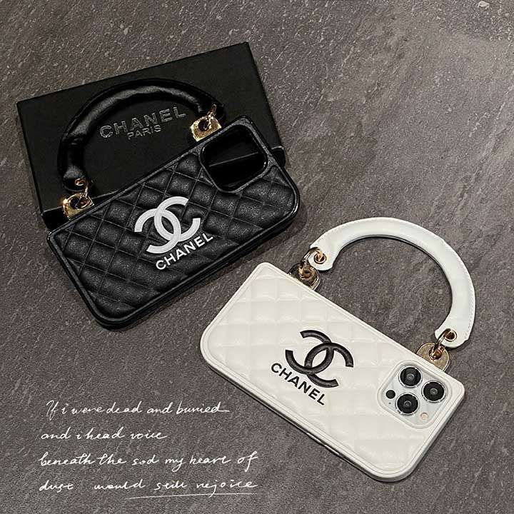 ブランドロゴ chanel ケース