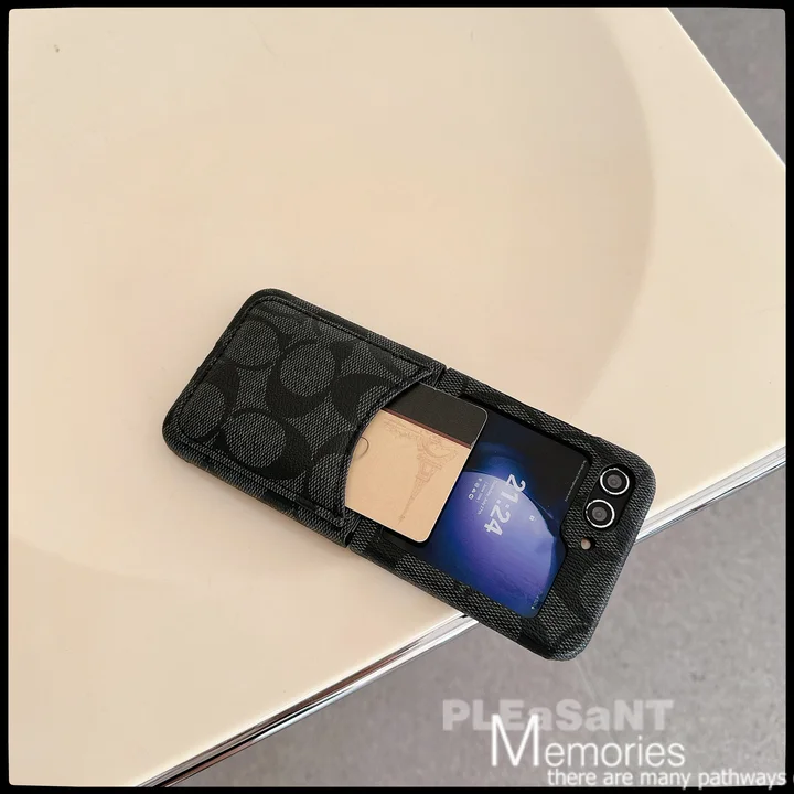 コーチ風 iphone 16  ブランド