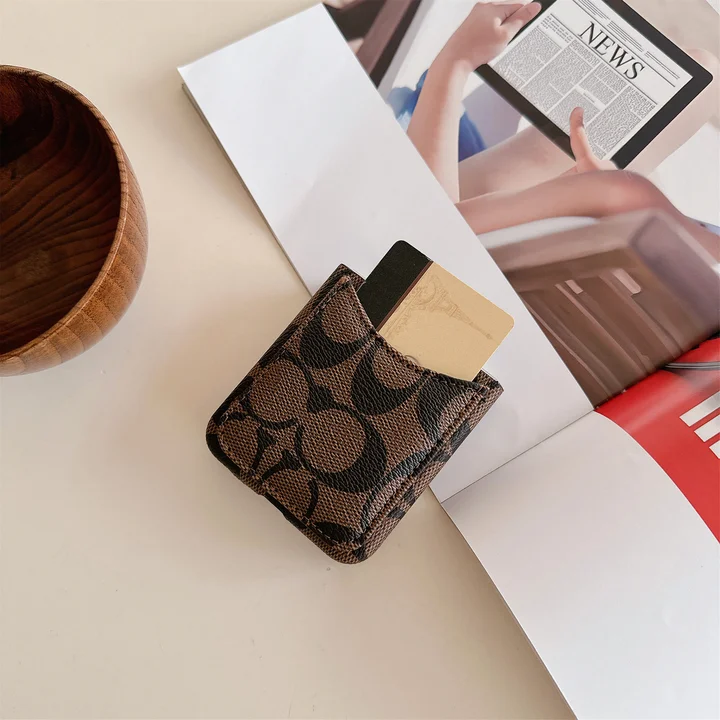 ハイブランド コーチ coach  iphone 16プラス ケース  本物